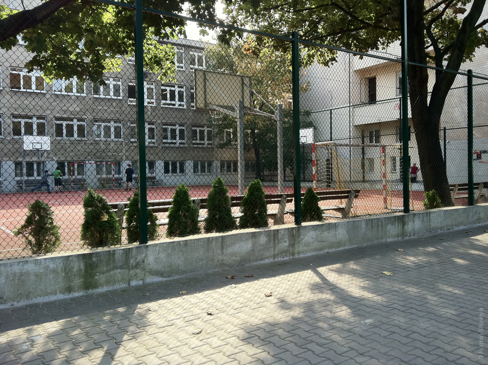 Баскетбольная площадка в Варшаве